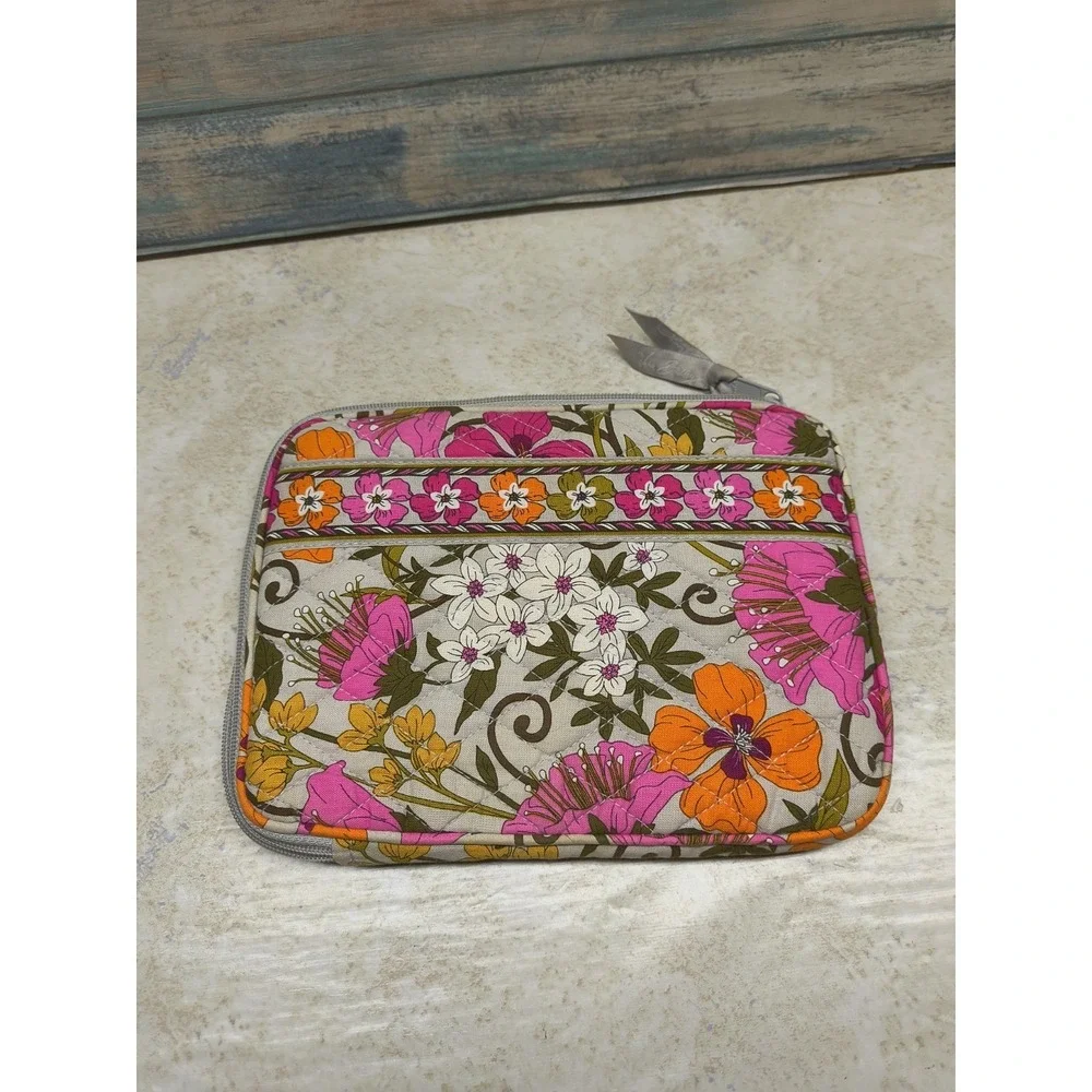 VERA BRADLEY TEA GARDEN TABLET, E READER ZIPPERED CASE 9